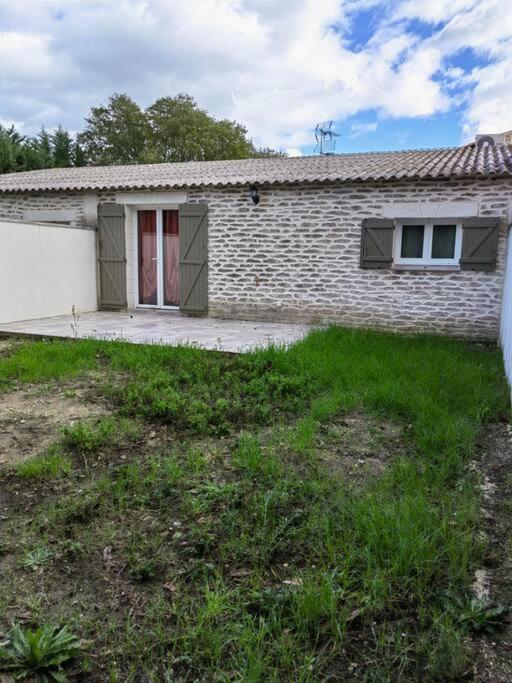 Maisonnette Du Mas Vert Montaren-et-Saint-Mediers Exterior photo